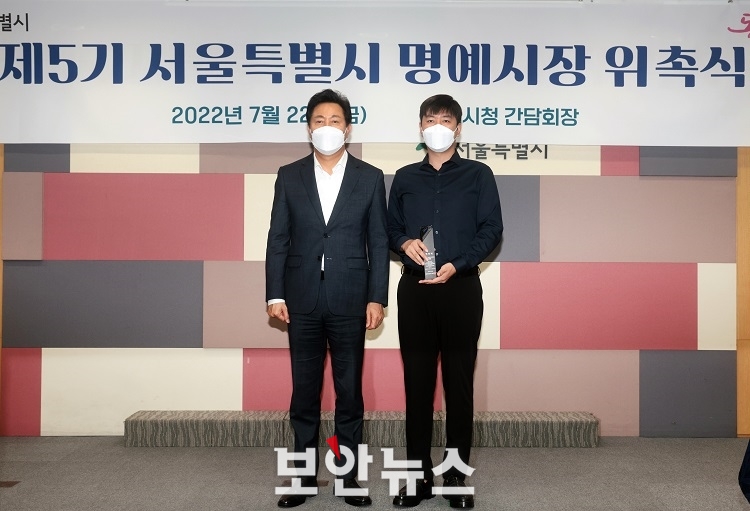 한테크 이미지